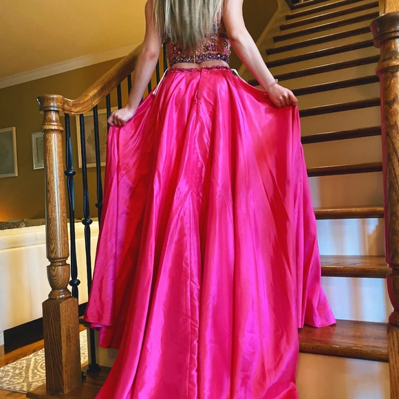 Sherri Hill Two Piece Slit dress size 0/2 - Picture 6 of 6